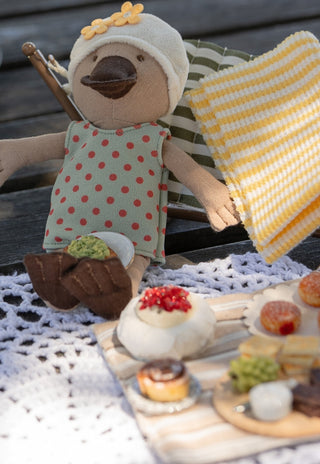 Pre-Order Miniature Miniature Pavlova with Pomegranate |  Rugaroo × Ratatouille Miniatures