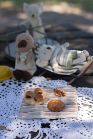 Pre-Order Miniature Meat Pie (Whole) |  Rugaroo × Ratatouille Miniatures