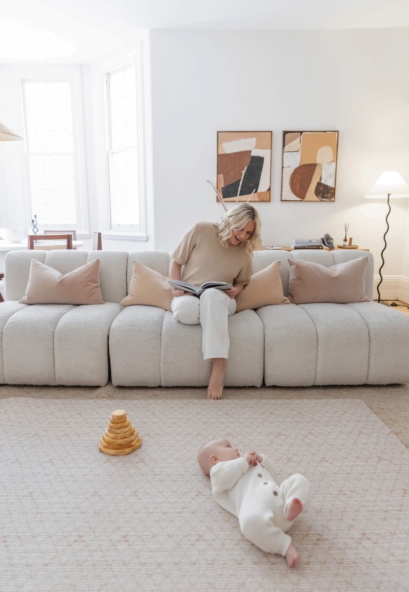 award winning soft foam reversable padded play mats in both large and round sizes are the safest, Eco friendly, waterproof playmats available for your baby. Perfect as a nursery rug and as a tummy time playmat.
